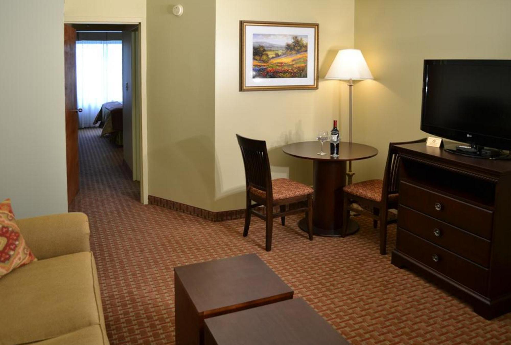 Euro-Suites Hotel Моргантаун Екстериор снимка