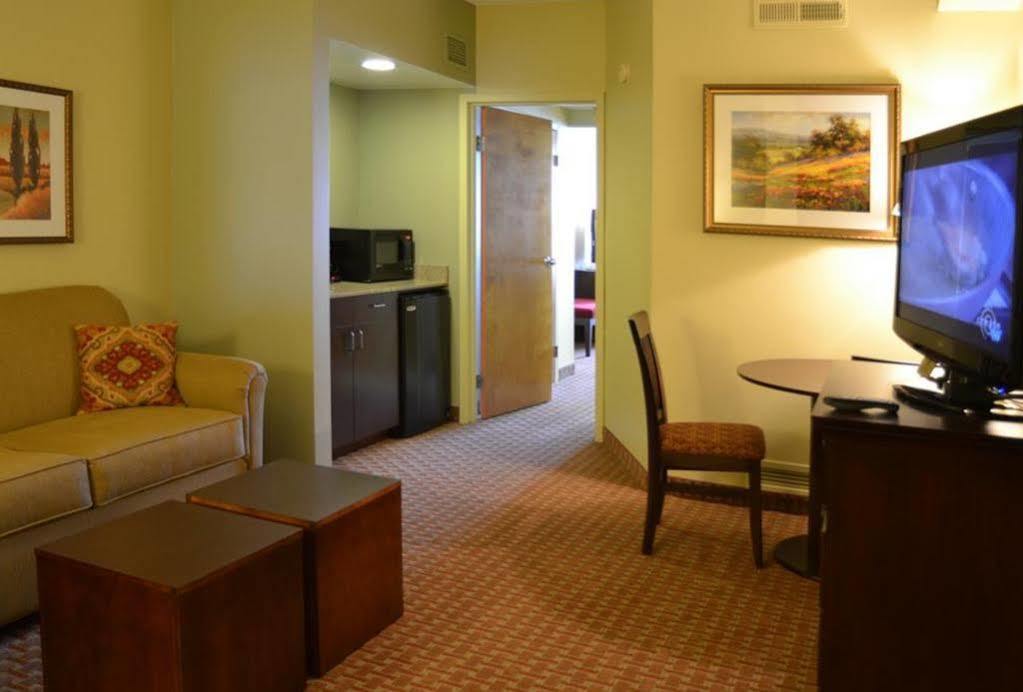 Euro-Suites Hotel Моргантаун Екстериор снимка