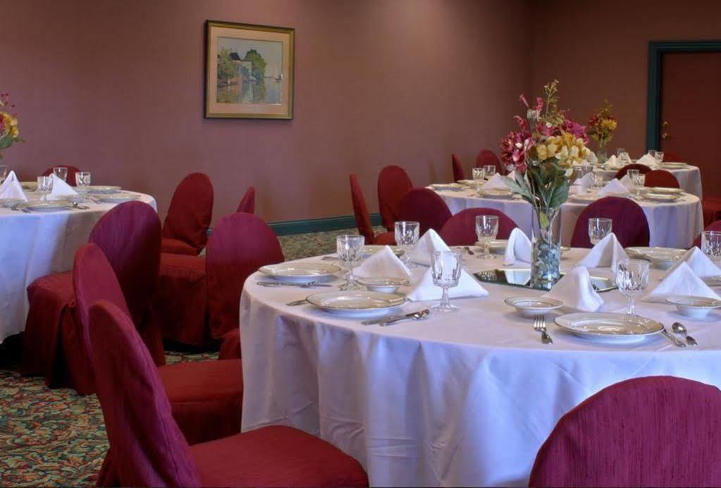 Euro-Suites Hotel Моргантаун Екстериор снимка